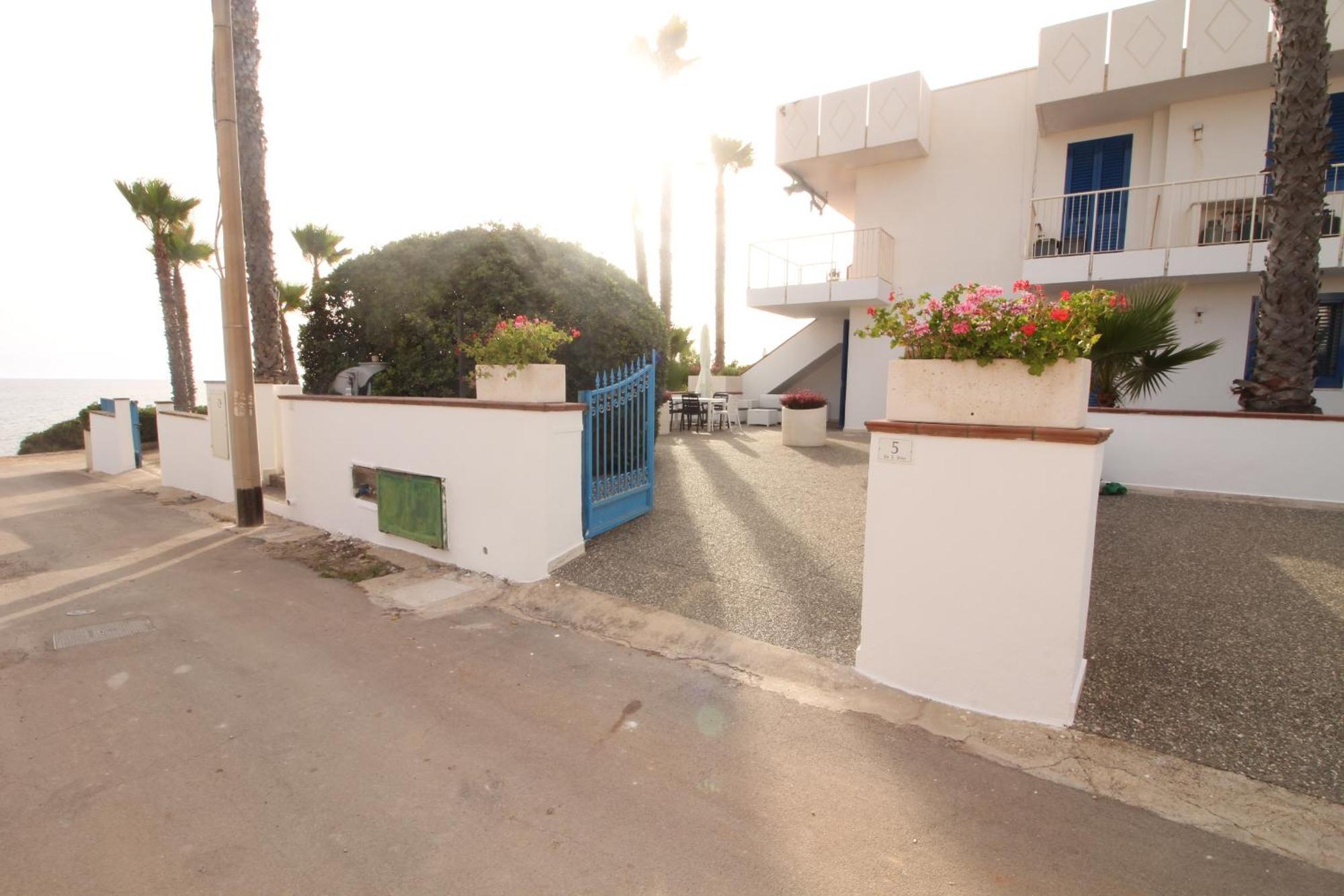 Residence Mare Azzurro ตอร์เร ซาน จิโอวานนิ อูเจนโต ภายนอก รูปภาพ