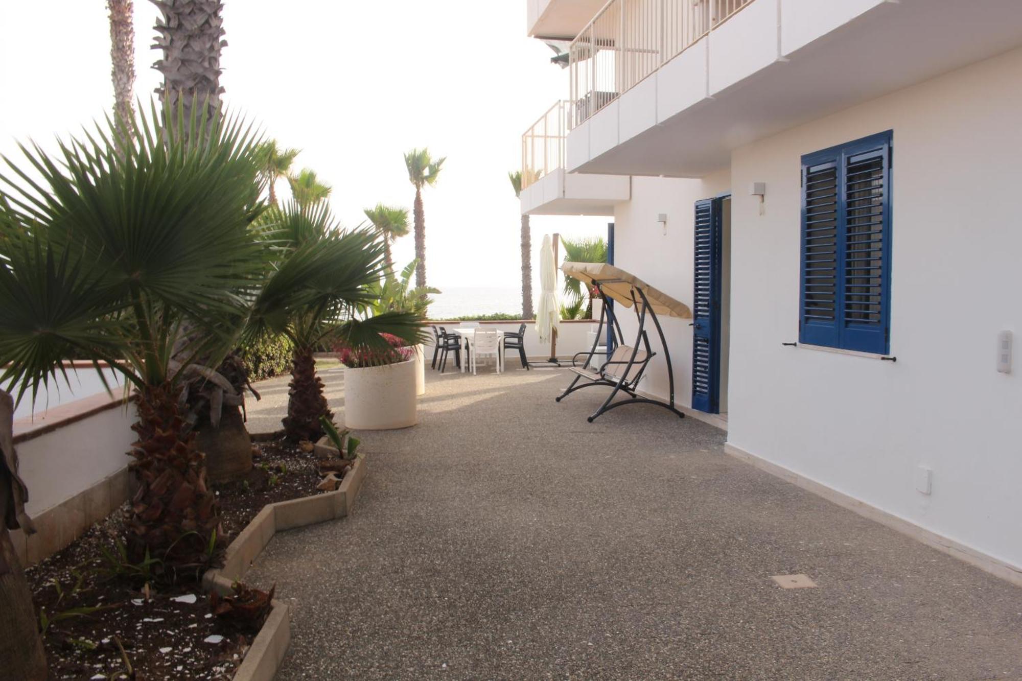 Residence Mare Azzurro ตอร์เร ซาน จิโอวานนิ อูเจนโต ภายนอก รูปภาพ