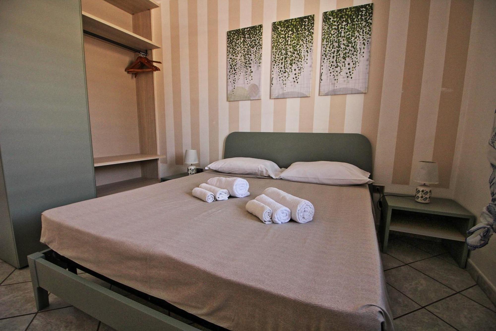 Residence Mare Azzurro ตอร์เร ซาน จิโอวานนิ อูเจนโต ภายนอก รูปภาพ